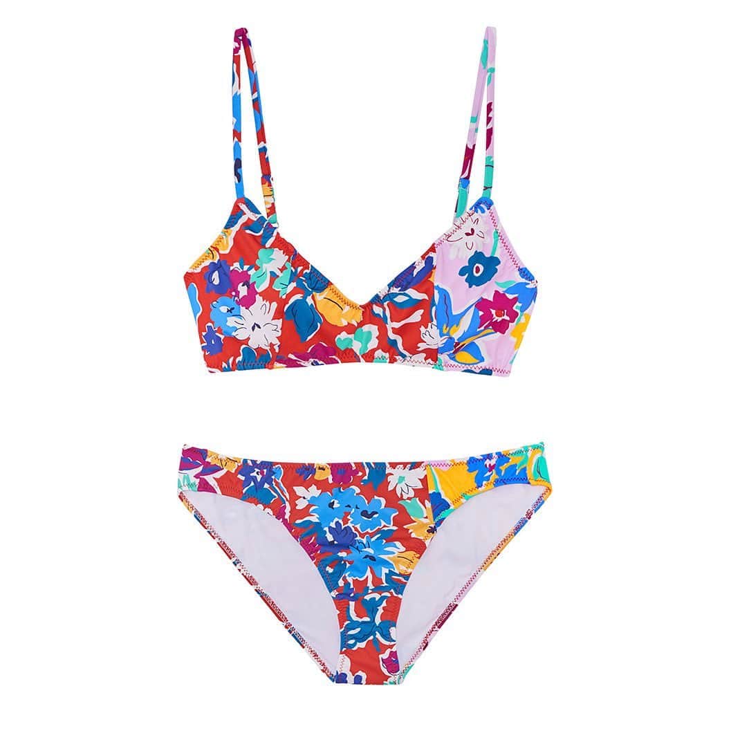 Araksさんのインスタグラム写真 - (AraksInstagram)「Sustainable Blossoms ~ From our exclusive collaboration with @LibertyLondon ~ Recycled Swim #FromTheSeaForTheSea #SustainableSwimwear #ColorByAraks #Araks」5月21日 4時12分 - araksofficial