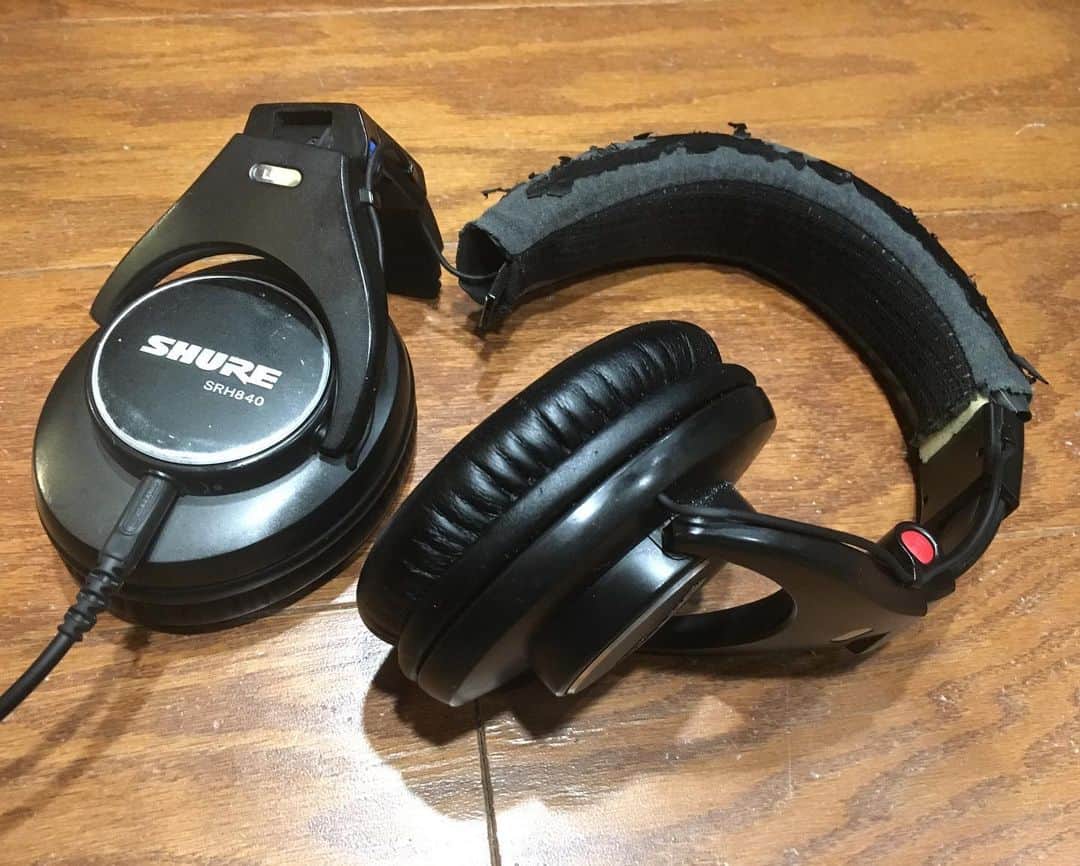 アウル・シティーのインスタグラム：「"Today My Headphones Broke,” a short poem by Adam Young . I bought a pair of headphones half a dozen years ago . And they meant more to me than anyone could ever know . I wore them day and night, alas, they never left my side . The joy they always brought me was too splendid to describe . The days turned into months, then the months turned into years . And all that time, my headphones sat securely on my ears . The cable started fraying, then the ear cups fell apart . But lovingly, I fixed them with affection in my heart . With every piece of music, every single song I wrote . My headphones heard it all, yes, every word and every note . "Without that pair of headphones,” I would laugh aloud and say . “I don’t know what I’d do!” cuz they were perfect, in a way . I vowed it couldn’t happen, oh, but deep down I was scared . To think the day might come when they would break beyond repair . But now, the worst has happened, a lump formed in my throat . I blinked away a tear because... today my headphones broke . 🎧❤️🎧❤️🎧」