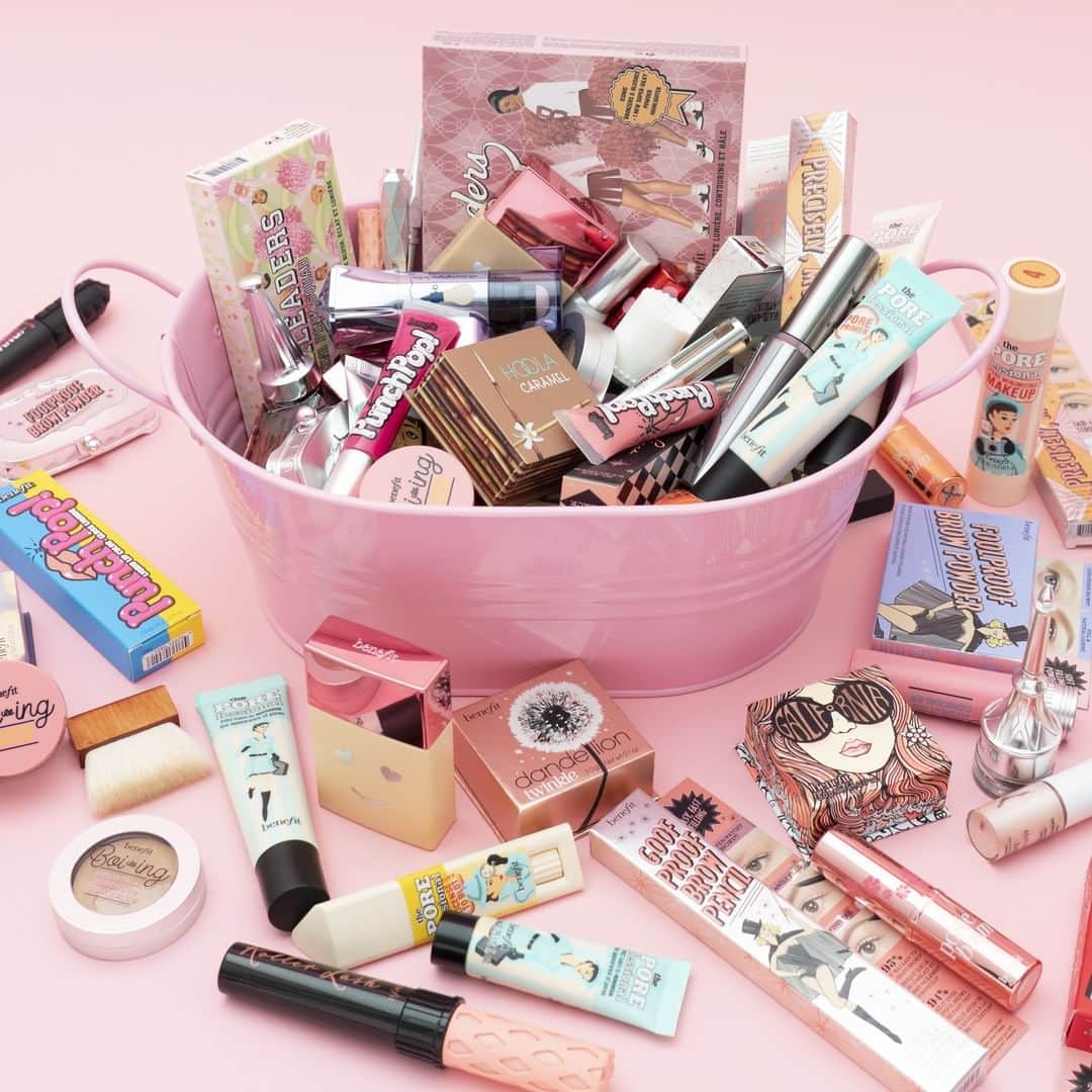 Benefit Cosmetics UKさんのインスタグラム写真 - (Benefit Cosmetics UKInstagram)「The 1st person that comes up when you type “@” owes you this #benefit haul! 👇💖 #beauty #makeup . . . 📷Image description: A Benefit products haul」5月21日 5時01分 - benefitcosmeticsuk
