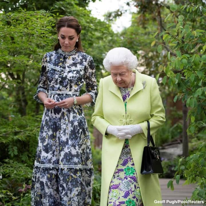 ABC Newsさんのインスタグラム写真 - (ABC NewsInstagram)「Kate Middleton unveils her "Back to Nature" RHS Chelsea Flower show—and gives Queen Elizabeth a tour. #princesskate #queenelizabeth #royals #royalfamily」5月21日 5時21分 - abcnews