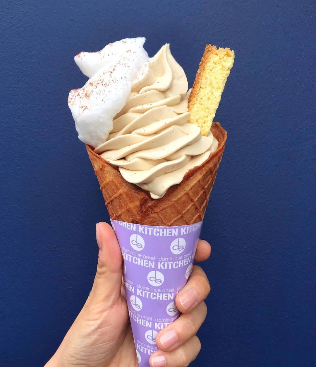 DOMINIQUE ANSEL BAKERYさんのインスタグラム写真 - (DOMINIQUE ANSEL BAKERYInstagram)「This WEDNESDAY! We’re starting off Memorial Day Weekend early at @dominiqueanselkitchen and opening up our soft serve window for the season. And to start, we’ll be serving our What-a-Melon Soft Serve (a slice of juicy 🍉 with dark chocolate “seeds” filled to order with watermelon soft serve), and also our Cold Brew Soft Serve (made with La Colombo cold brew ☕️ in a honey tuile cone, topped with anise biscotti and milk foam). *** Soft serve window hours: Wed-Thurs 3-9PM Fri-Sat 12-10PM Sun 12-9PM Memorial Day Monday (5/27) 12-9PM #icecream #westvillage」5月21日 5時22分 - dominiqueansel