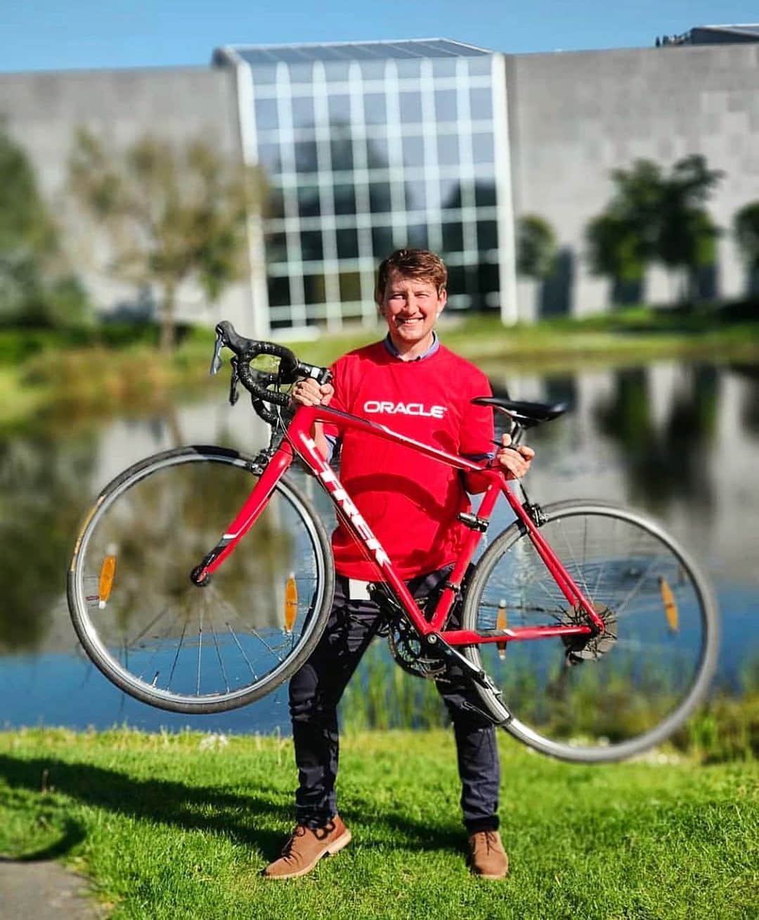 Oracle Corp. （オラクル）さんのインスタグラム写真 - (Oracle Corp. （オラクル）Instagram)「Check out this #OracleVolunteer! @blaghis is taking on the Oracle Cycling Ireland Challenge 2019🚴‍♂️🚴‍♀️ This year, we’re supporting @cmrf_crumlin, an organization driving change for children’s health. Catch #OracleVolunteers biking 220km from Galway to Dublin! Some even cycling using Oracle customer, @trekbikes!😍 #ProudtobeOracle」5月21日 5時30分 - oracle