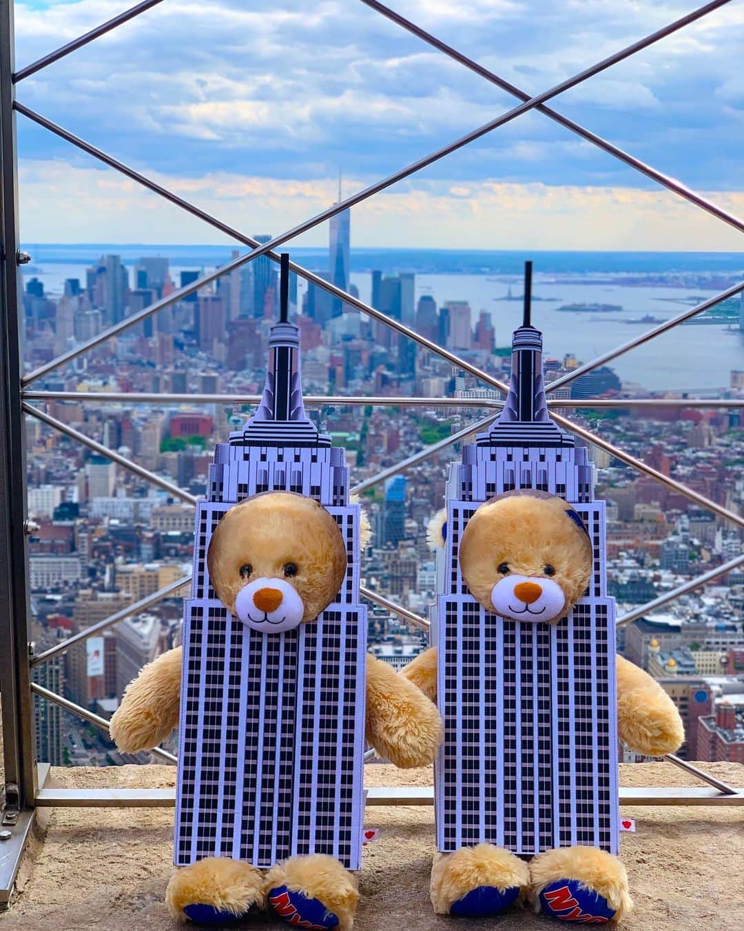Empire State Buildingさんのインスタグラム写真 - (Empire State BuildingInstagram)「#GIVEAWAY! We’re giving away two #EmpireStateBuilding-outfited stuffed bears from @buildabear for our final birthday month celebration! 🧸 . TO ENTER: Follow us, like this post & comment on this post tagging one friend. Unlimited entries! 1 comment/tag = 1 entry. 🙌 . Only 1 tag per comment, each tag must be unique. Two winners will be selected randomly. Winners will be contacted via DM. 💌 . . . . . This contest/giveaway is in no way sponsored, endorsed or administered, or associated with Instagram. This giveaway is sponsored by @empirestatebldg. The contest will run from 5:00 PM EST 5/20 until 12:00PM EST 5/22. Giveaway is open only to residents 18+ years of age, of the 50 United States and District of Columbia. Tap bio link for official rules.」5月21日 5時50分 - empirestatebldg