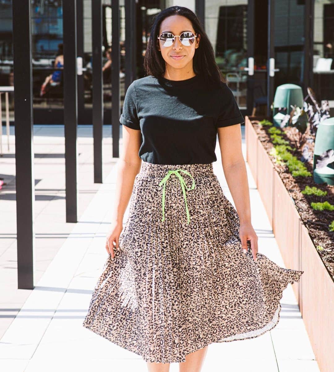 Target Styleのインスタグラム：「Spotted: A pop of neon. 💡 🐆 Looking for more #WildFable outfits? Check out our friends at @targettag!」