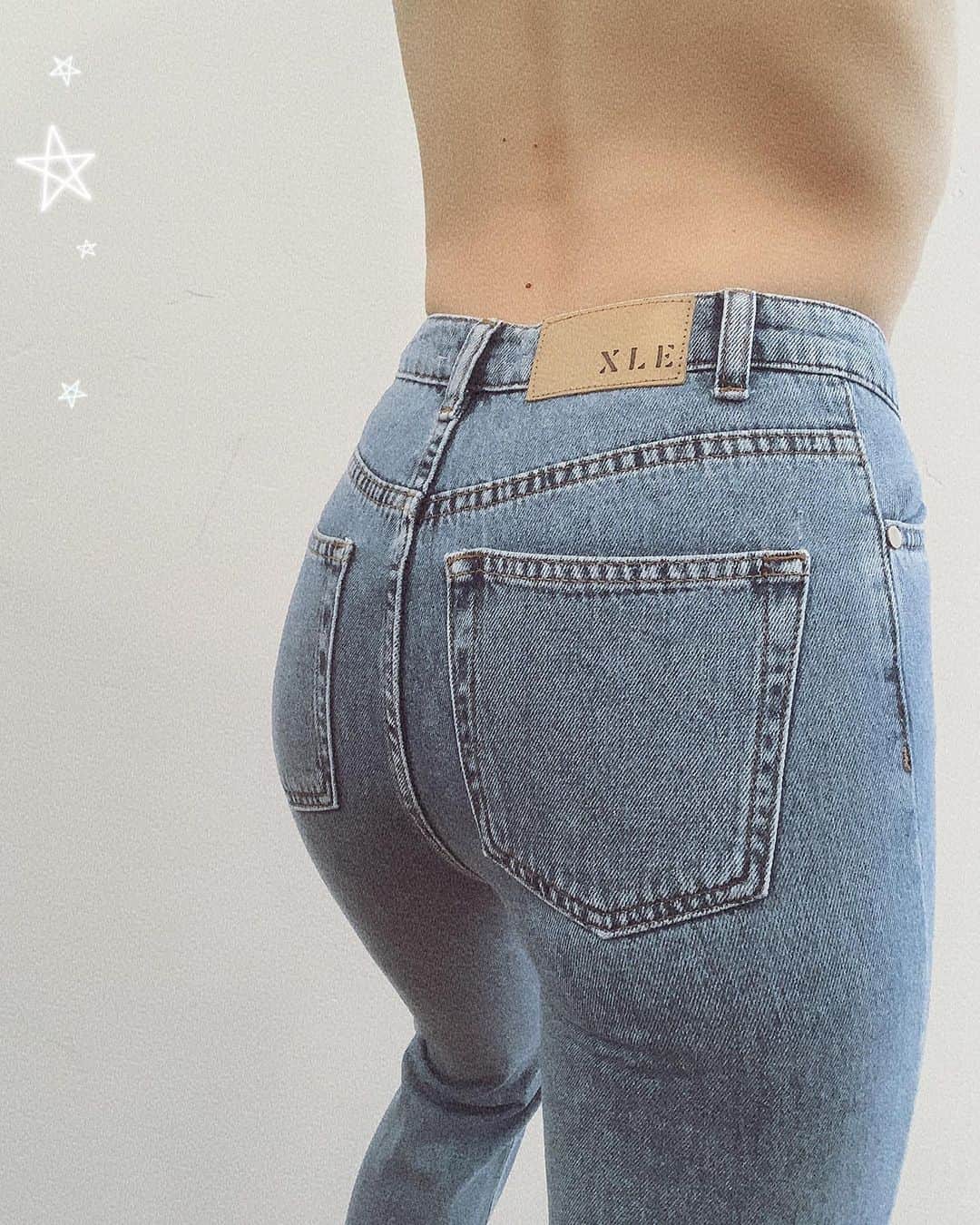 Lauren Elizabethのインスタグラム：「I wasn’t going to post this because I thought “it won’t get likes” then I realized that SURE IS a stupid reason to not post something!! And I’m running around like a crazy person who needs a shower so this is all I got 😂 The first thing I did this morning was run downstairs and open the new @xlethelabel collection before our shoot tomorrow. I get more excited every drop. I put so much damn work into this label and seeing the final result is still always mind blowing. These may just look like jeans but not to me! I spend months perfecting every single detail from the fit to the color to the color of the buttons to that NEW booty label we have 😍😍 EVERYTHING and i mean everything you see on XLE comes from my brain and is perfected by my OCD, it’s not just me slapping my name on something to sell you guys. I’m so lucky you guys love it as much as I love creating it. 🖤JUNE 9TH!!! 🖤」
