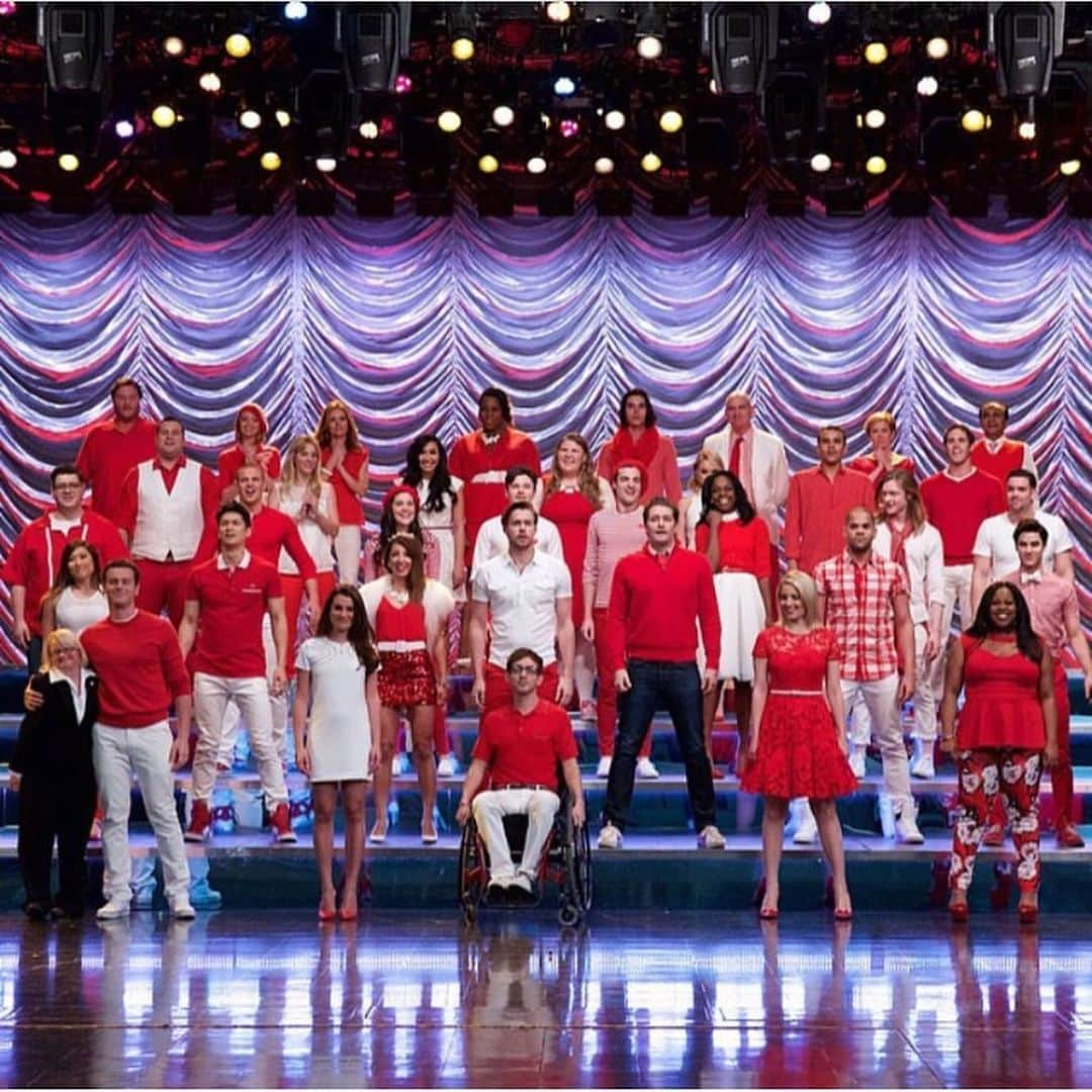 アシュリー・フィンクさんのインスタグラム写真 - (アシュリー・フィンクInstagram)「I can’t believe it’s already been 10 years since the pilot of Glee aired. Feels like just yesterday, and also like a lifetime ago. I could never have dreamt of being a part of something as special as glee. There were world tours, Super Bowl spots and the September issue of Vogue.. but most importantly there was each other. Together we shared it all: the triumphs, the tragedies, the slushies.. The cast and crew of glee will FOREVER be my family - and to the fans, you were the heart of the show. Your unwavering support and love are a true gift and we appreciate you more than you’ll ever know. Getting to be a part of a show that celebrated how our differences make us stronger was a dream. Oh man, now I’m DEEP in my feelings. Happy 10 years! 🎶 #glee10thAnniversary #YouJustGotZized #ImNotCryingYoureCrying」5月21日 6時52分 - axemefink