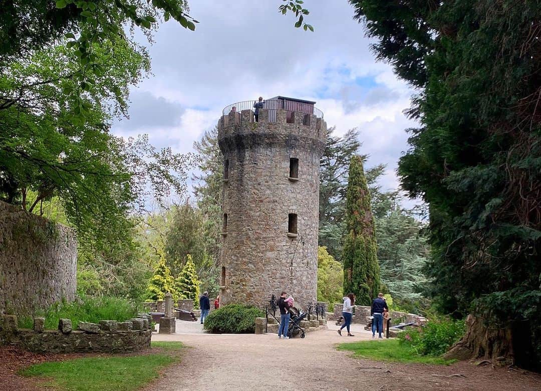 キャサリン・マクナマラさんのインスタグラム写真 - (キャサリン・マクナマラInstagram)「Headed wherever the wind blows next... Thank you Ireland for the magical beauty and lovely memories. I cannot wait to return! Slán go fóill! ❦✧ ➳」5月21日 17時43分 - kat.mcnamara