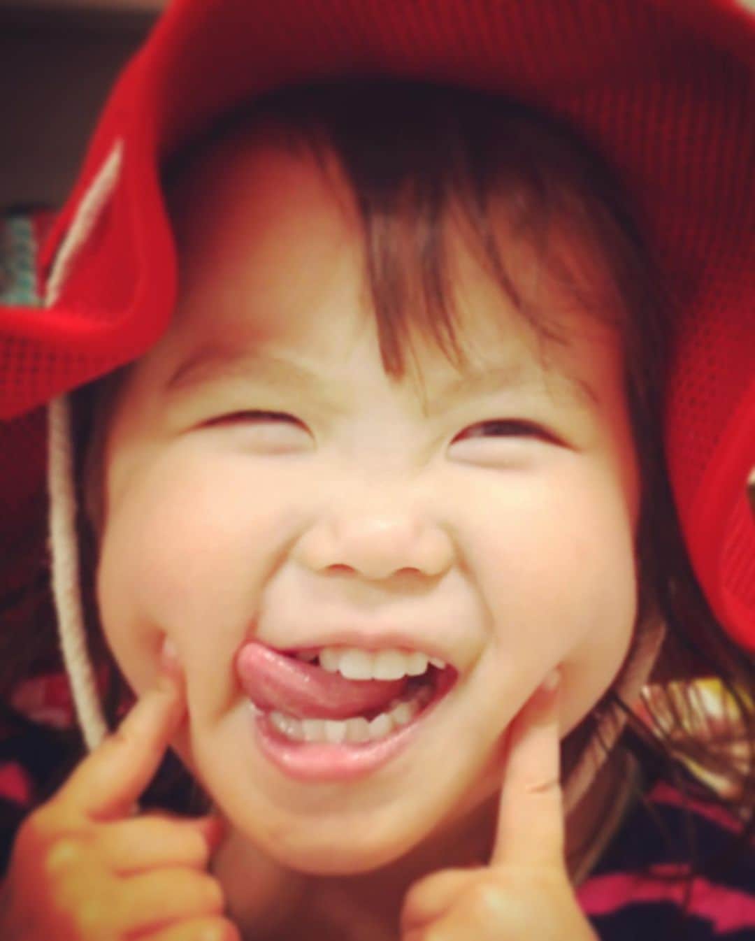 篠宮暁さんのインスタグラム写真 - (篠宮暁Instagram)「ペコちゃん三連発。急にやりだした。」5月21日 17時47分 - shinomiyaakira