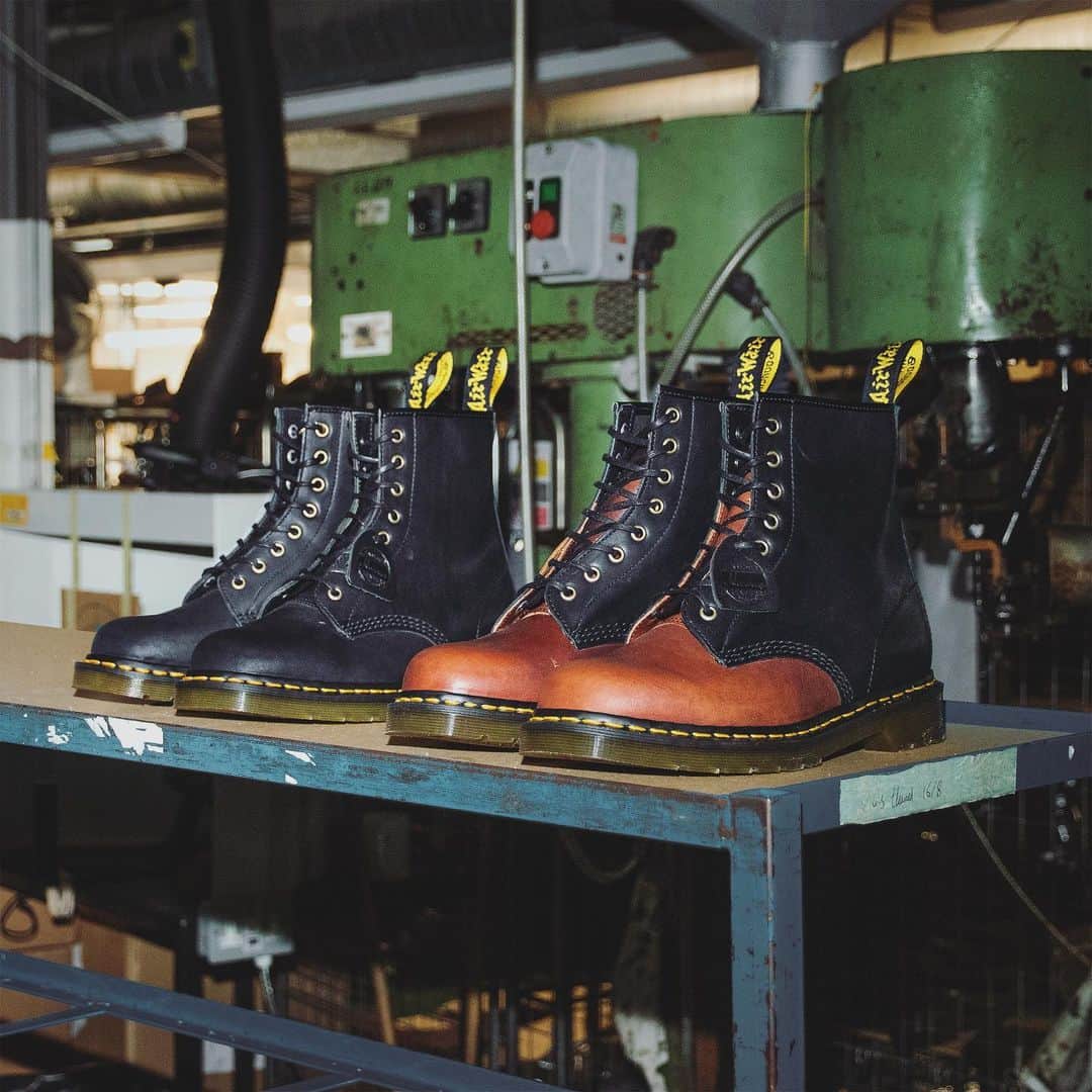 ドクターマーチンさんのインスタグラム写真 - (ドクターマーチンInstagram)「｢MADE IN ENGLAND(メイド イン イングランド)｣は、創業当時と同じイギリス・ノーザンプトンの工場で熟練の職人の手により生み出された英国製のコレクション。選りすぐりの最高級な素材を使用し、伝統的な技法を用いて作られているアイテムには、ドクターマーチンの製靴に対する情熱と誇りが込められています。 #drmartens #drmartensstyle #ドクターマーチン #ドクターマーチンスタイル」5月21日 16時15分 - drmartens_japan