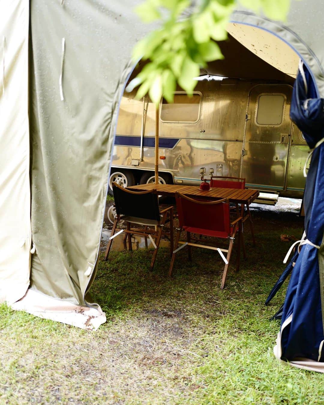 優木まおみさんのインスタグラム写真 - (優木まおみInstagram)「初めてのグランピング体験。  何にも準備しないキャンプとか、、、素晴らしい！  #camponparade #VERYキャンプ部 #雑誌very @veryweb.jp」5月21日 16時38分 - yukimaomi