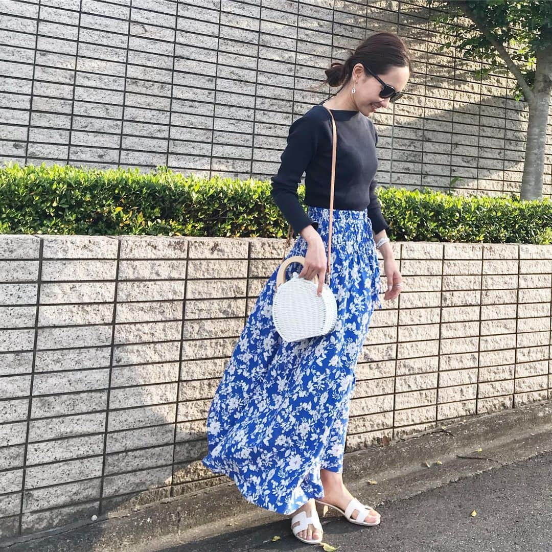 kyoco_ococさんのインスタグラム写真 - (kyoco_ococInstagram)「いつかの♡  私のワードローブ👗👚👖 ブルー率の高さったら😂💙 寒色系は変わらず好きだな😙 . #auralee#ronherman#zara#hermes#oliverpeoples#blue」5月21日 16時58分 - kyocoococ