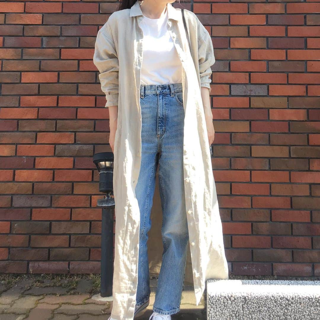 aya*さんのインスタグラム写真 - (aya*Instagram)「✦︎2019.5.21✦︎ ・ 週末の大会で 息子 計７点決めて ハットトリックも１回 「遅れたけど 母の日のプレゼントー！！」っにんまり👦🏾 有言実行 ありがとう♡ ・ 今日はなかなか会えなかった親友と やっと都合があいランチへ☺︎ ランチ後 デザートのお店に ４軒振られて そのまま時間切れで解散 笑 おしゃべりがメインだから いつもお店決めないで 会っちゃうんだけど 次からは決めておかないとダメだね 笑 ・ ・ #coordinate #コーディネート #コーデ #今日の服 #シンプルコーデ #プチプラコーデ #ママコーデ #着回しコーデ #シンプル #プチプラ #ママ #着回し #韓国ファッション #urbanresearchdoors #アーバンリサーチドアーズ #リネンロングシャツワンピース #linen #リネン #リネンワンピース #gu #ジーユー #ロカリ#ponte_fashion #ootd_kob #kiwamezyoshi」5月21日 17時02分 - aya7655