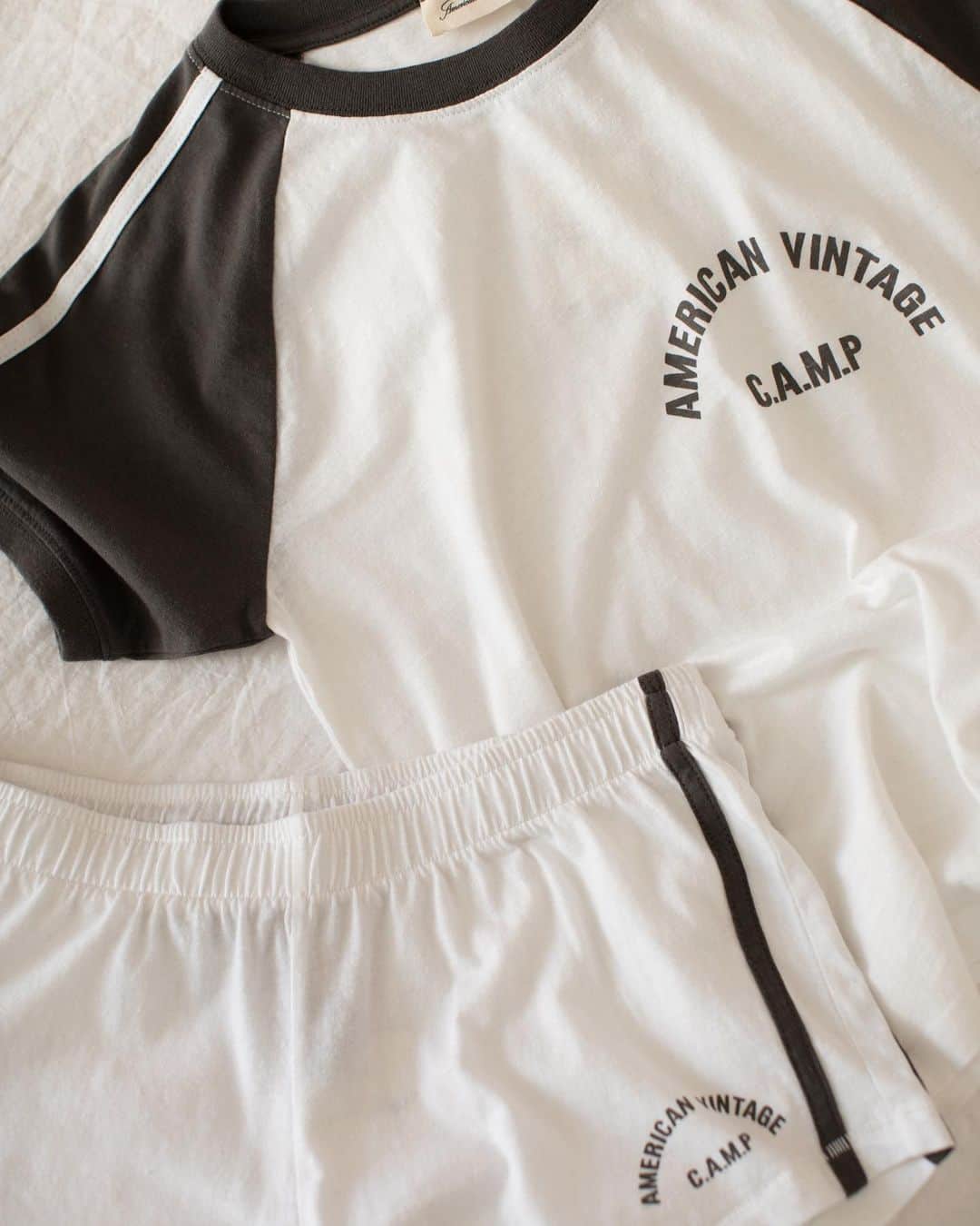 のインスタグラム：「AMV Camp Sport Club 🏋️‍♀️ #americanvintage #outfit #sportswear #70s #womenswear #amvcamp #fcamv #summer19 #ss19」