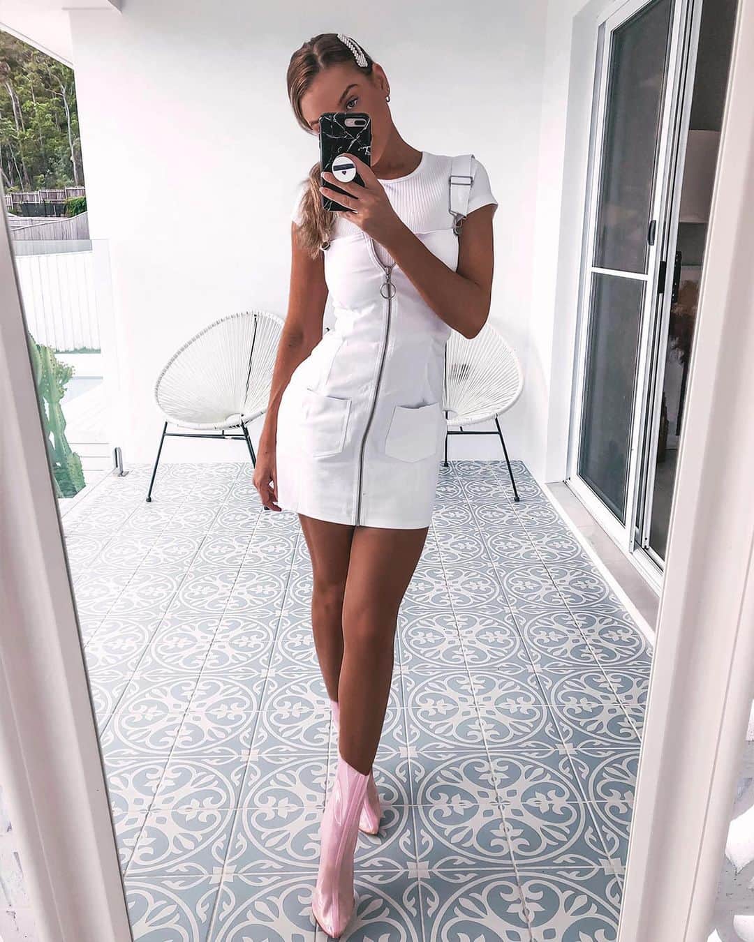 Beginning Boutiqueさんのインスタグラム写真 - (Beginning BoutiqueInstagram)「Baby mama ♡ @skye.wheatley is GOALS in the Second Date Dress White Denim! Want a discount? Head to our link in bio!」5月21日 17時29分 - beginningboutique