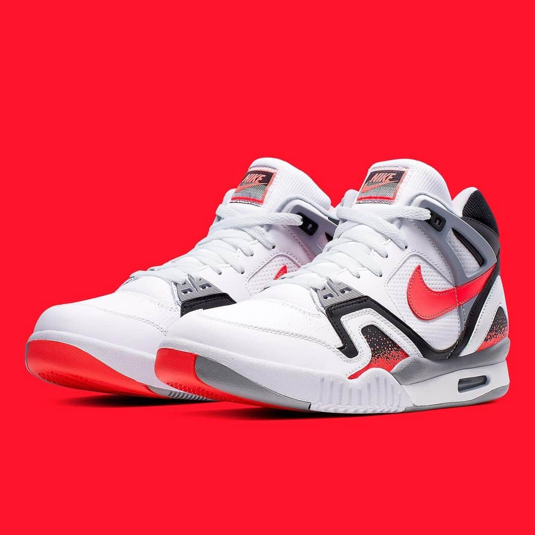 Sneaker Newsさんのインスタグラム写真 - (Sneaker NewsInstagram)「Surprised? Nike SNKRS is bringing back the Air Tech Challenge II “Hot Lava” this Friday on the same day of the LeBron 16 “Hot Lava” launch. For full details, tap the link in our bio.」5月21日 8時52分 - sneakernews