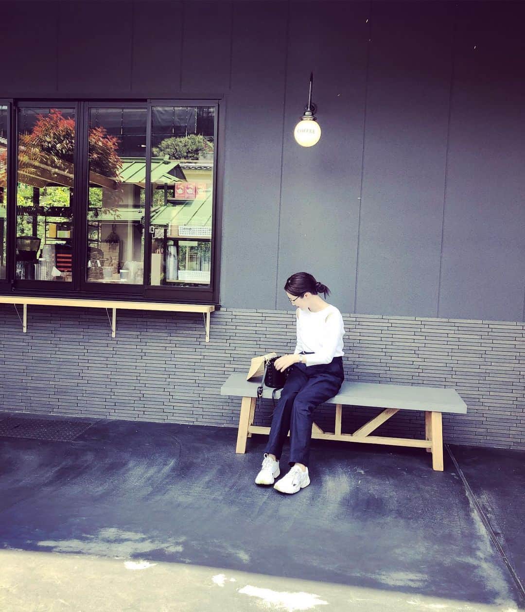 笛木優子のインスタグラム：「おはようございます。雨ですね☔️ 通学通勤、お気をつけ下さい⏰  楽天TVで配信されているドラマ 『タクシアター』 第2話に出演しています！  観て下さい🥰 【公式サイト】タクシアター tv.rakuten.co.jp/content/302306/  出演：宮川一朗太、新納慎也、笛木優子  プロフィールにリンク貼ります🚕🚖」