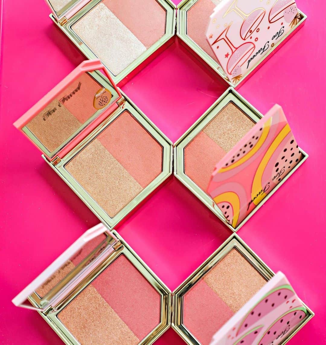 Too Facedさんのインスタグラム写真 - (Too FacedInstagram)「Add a FRUITY flush to your #toofacedtutti glam! 🍉 We just launched NEW fresh shades of your favorite Fruit Cocktail Blush Duo! Now available in shades Berries & Bubbly, Like My Melons? and Papaya Pop! #toofaced」5月21日 9時12分 - toofaced
