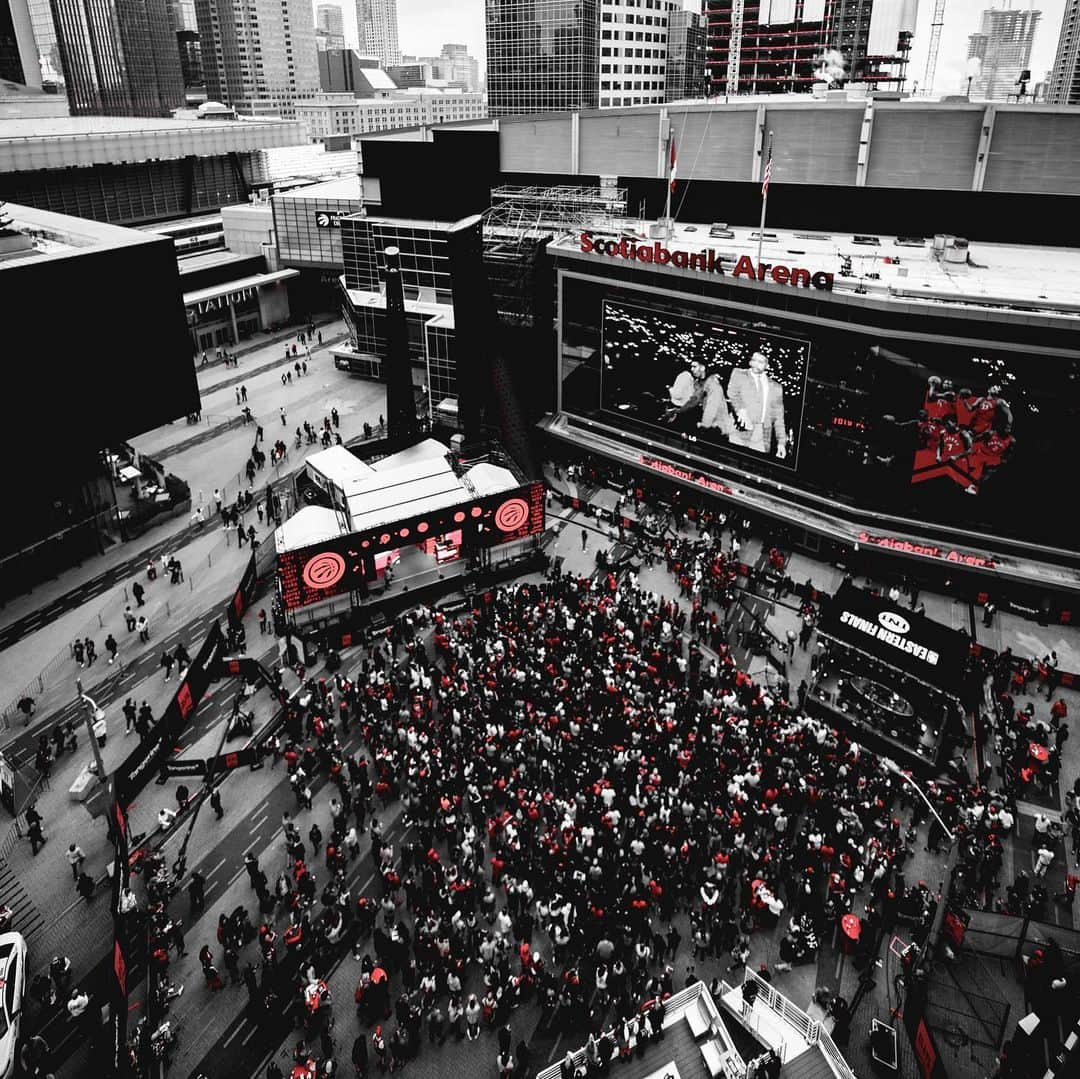 トロント・ラプターズさんのインスタグラム写真 - (トロント・ラプターズInstagram)「What a time. #WeTheNorth」5月21日 9時23分 - raptors