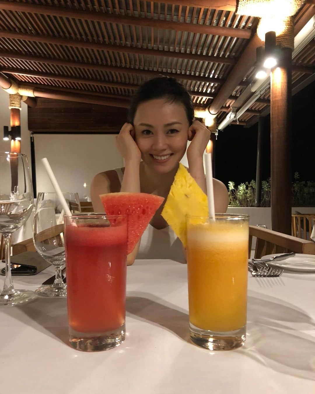 伴杏里さんのインスタグラム写真 - (伴杏里Instagram)「おはよう🌞 #fruitsjuice #watermelon #pineapple #picture」5月21日 9時27分 - anri.ban