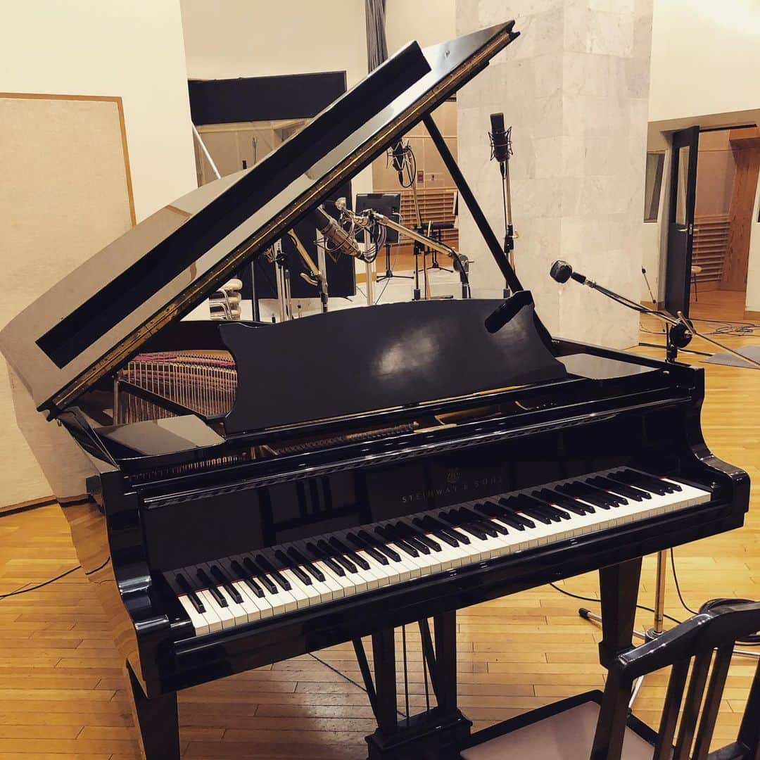 上杉洋史のインスタグラム：「476999 B #piano #steinway #venue #todayspiano #instapiano #pianophotography #recording」
