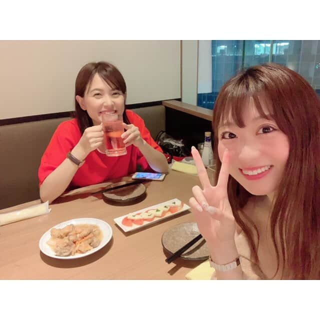 三島ゆかりさんのインスタグラム写真 - (三島ゆかりInstagram)「こないだSUNNY DAY GIRLSで初めてプライベートで集まりました💖😆 はじめはさっちゃんと2人でご飯行く約束をしてて、それがこないだの新堀全員集合の前やったから、その時にみんなにも声かけてみよっか〜ってことで、いっぱい来てくれました🙌✨ 今月はミキティが誕生日なのでサプライズ決行🎂🎈 めっちゃ驚いてくれて嬉しかった👍 驚いてるミキティも可愛い😍 みんなお仕事終わりや予定終わりに参加してくれてありがとう🍎 また是非今度はみぽりんと瑞穂ちゃんも来れる時にやりましょう🥂 #sdg #sunnydaygirls #初飲み #プライベート #仲良し #みんな大好き #スーパードーム #イメージガール #西澤未希 #誕生日サプライズ #大成功 #おめでとうございます #フライングバースデー #楽しかった #鳳ゆま #柚月めい #佐藤夢 #星崎柑那 #白浜さち #原ゆずな #三島ゆかり #ゆかりんご #りんご姐さん #followｍe」5月21日 11時44分 - apple340