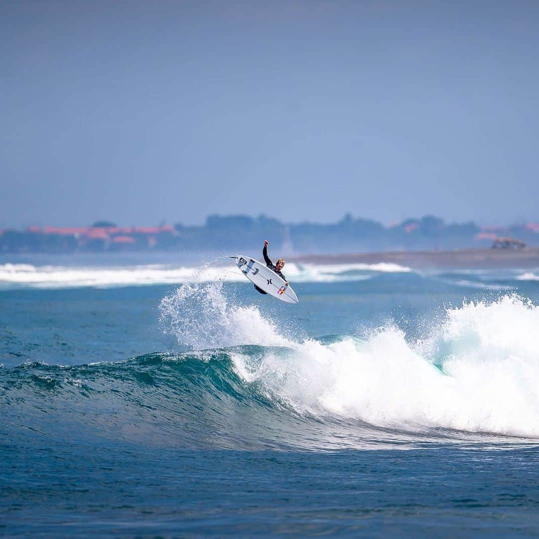 hurleyさんのインスタグラム写真 - (hurleyInstagram)「A lay day is a terrible thing to waste.😛⚡️🌊」5月21日 12時00分 - hurley