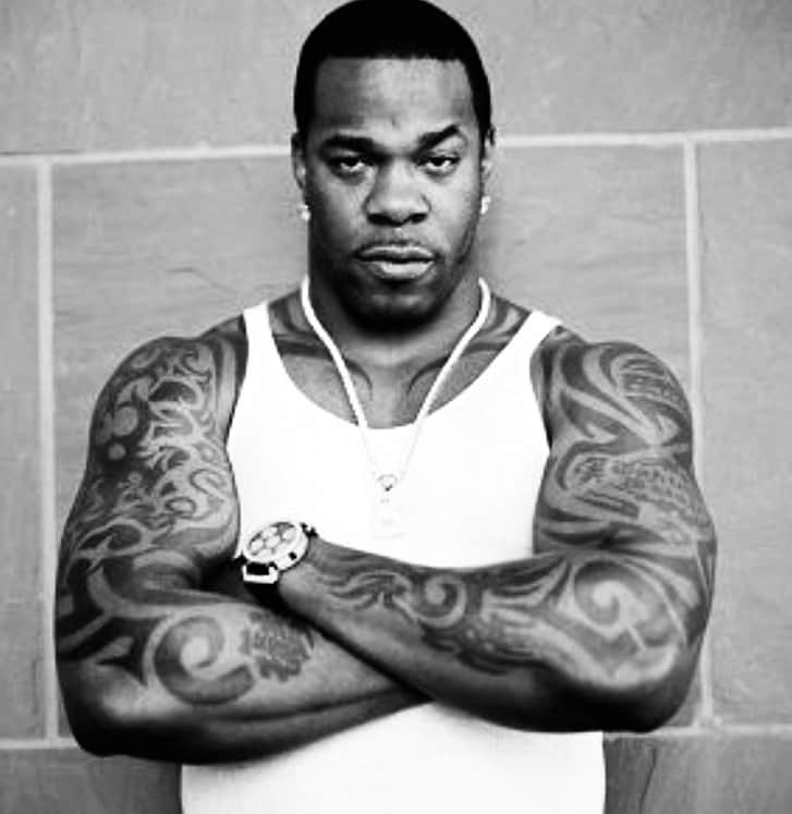 LL・クール・Jさんのインスタグラム写真 - (LL・クール・JInstagram)「Let’s all share a toast to one of the 🔑 figures in our #HIPHOP culture. The Stage & Beat destroyer. My brother @bustarhymes Happy Birth/Born Day. 🍾🥂 👑 💪🏾 #happybirthday @rockthebellssxm」5月21日 12時07分 - llcoolj