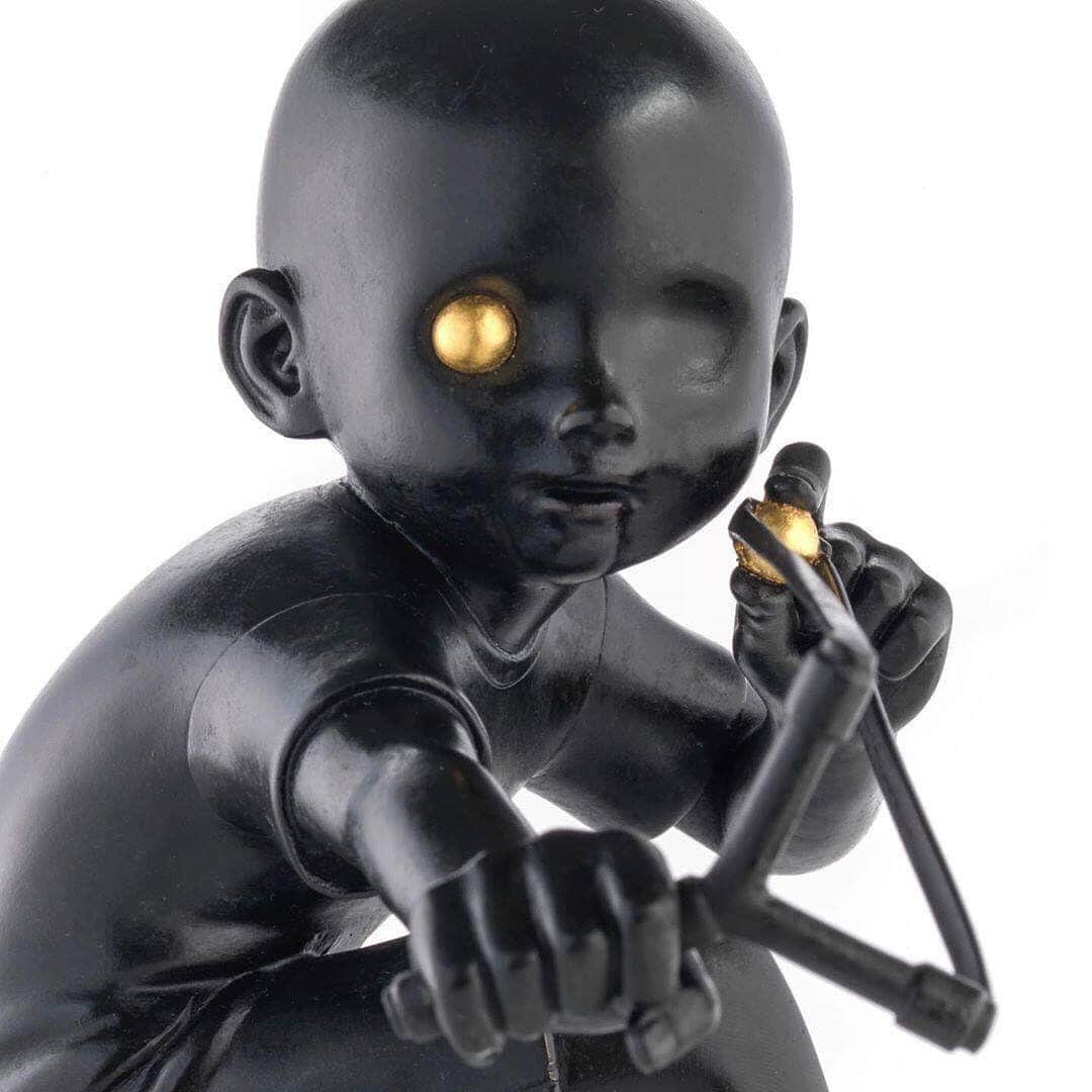 HYPEBEASTさんのインスタグラム写真 - (HYPEBEASTInstagram)「@hypebeastart: @avant.arte is set to launch @jamesjeanart’s new sculpture edition entitled ‘Slingshot.’ The all-black artwork stands 17 centimeters tall, and has been crafted out of premium bronze. It’ll release in a signed and numbered edition of 25 on Avant Arte’s website on May 21 for $4,937.97 USD. Photo: Avant Arte」5月21日 12時10分 - hypebeast