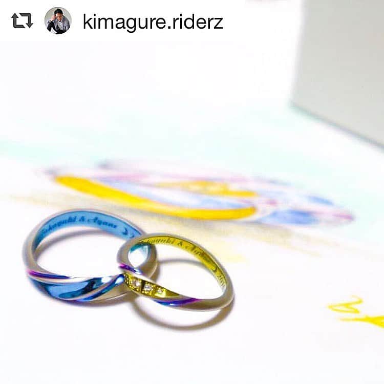 SORA ≪SORA表参道の公式アカウント≫のインスタグラム：「. @sora_omotesando をフォローして、ぜひ『 #結婚指輪sora 』のハッシュタグを入れてお写真を投稿してください＊* . こちらのお写真は @kimagure.riderz さまからリグラムさせていただきます♪ . ･:*+.･:*+.･:*+.･:*+.･:*+.･:*･: 今月は妻と結婚して、100日記念日でした。 . あっという間の夫婦生活。 . 付き合ってる時から一度も喧嘩をしたことなくて、笑顔の絶えない毎日。 . これからも宜しくね。 ･:*+.･:*+.･:*+.･:*+.･:*+.･:*･: . #結婚指輪 #婚約指輪 #表参道 #金属アレルギー #金属アレルギー対応 #レアメタル #鍛造  #手作り #手作り指輪 #マリッジリング #エンゲージリング #ブライダル #ウェディング #プレ花嫁 #クリエィティブ #デザイン #個性的 #bridal #wedding #jewelry #ring #weddingring #creative #design #japaneseart #madeinjapan  #サムシングブルー」