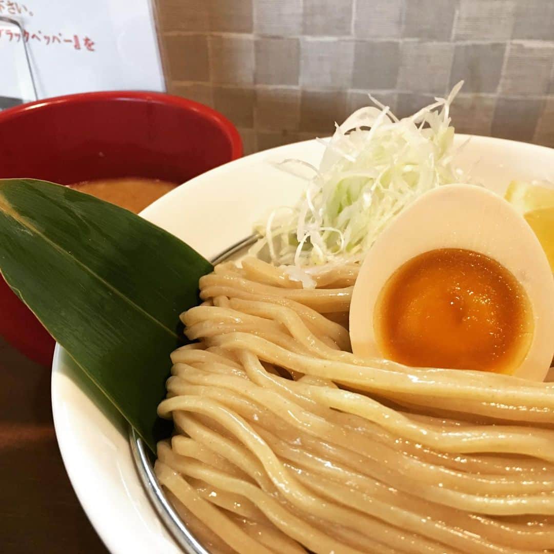宮田麺児のインスタグラム：「毎日放送収録前に 出張 宮田麺児きたー！！！ つけ麺最高や！  #出張#つけ麺#出張宮田麺児#毎日放送#大丈夫なのか#最高#美味い#美しい#感謝#阪神タイガース#宮田麺児」