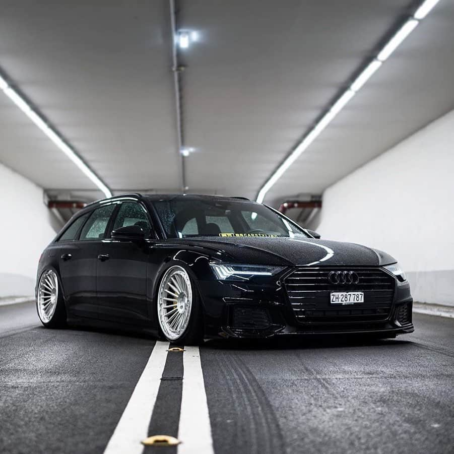 CARLiFESTYLEさんのインスタグラム写真 - (CARLiFESTYLEInstagram)「Slammed Audi A6. 👍🏼or👎🏼? Photo by @srs_swissrichstreets #carlifestyle」5月21日 13時30分 - carlifestyle