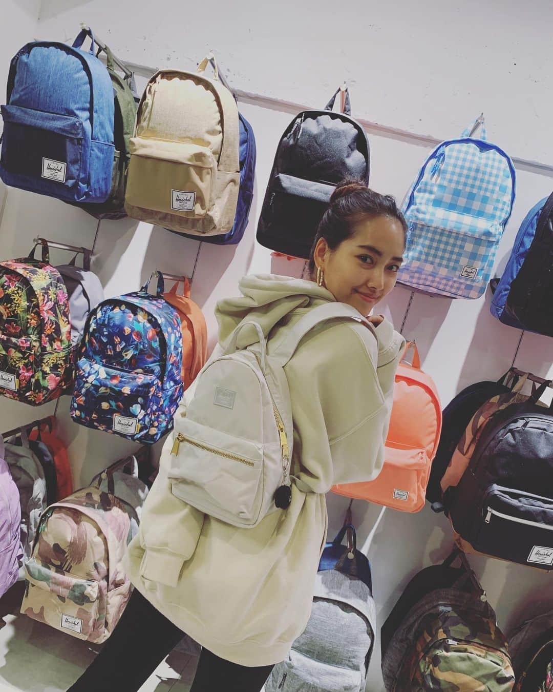 のインスタグラム：「ここのリュック最高🦊」