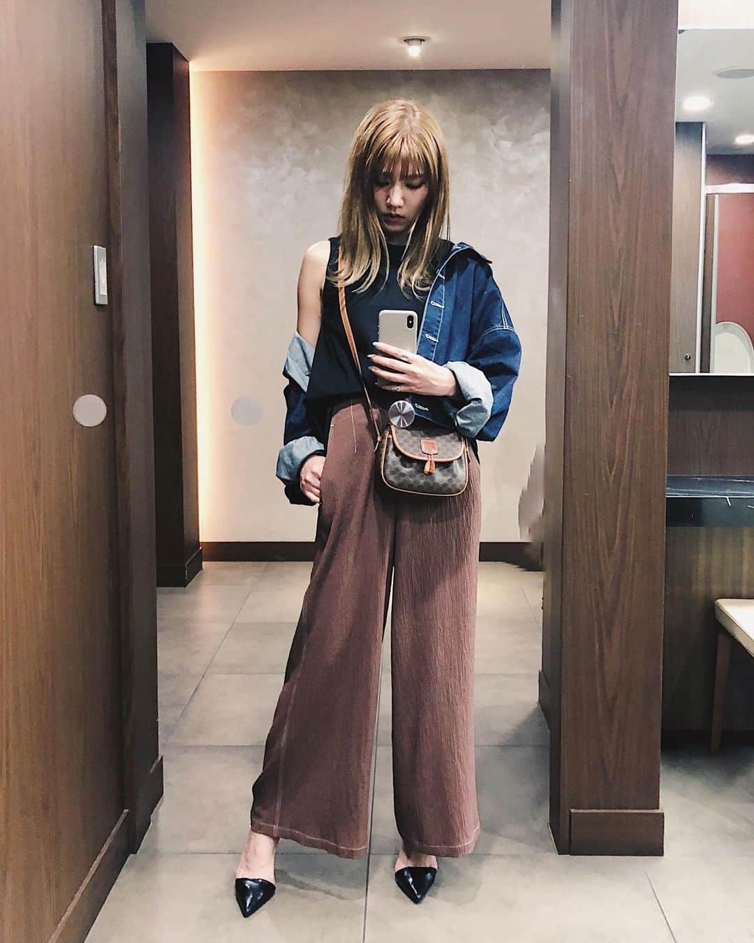 のインスタグラム：「ㅤㅤㅤㅤㅤㅤㅤㅤㅤㅤㅤㅤㅤ 昨日のふく🐻  ㅤㅤㅤㅤㅤㅤㅤㅤㅤㅤㅤㅤㅤ @rienda_official のワイドパンツ履きやすくてもう1色欲しい🤣🤣 ㅤㅤㅤㅤㅤㅤㅤㅤㅤㅤㅤㅤㅤ #code」