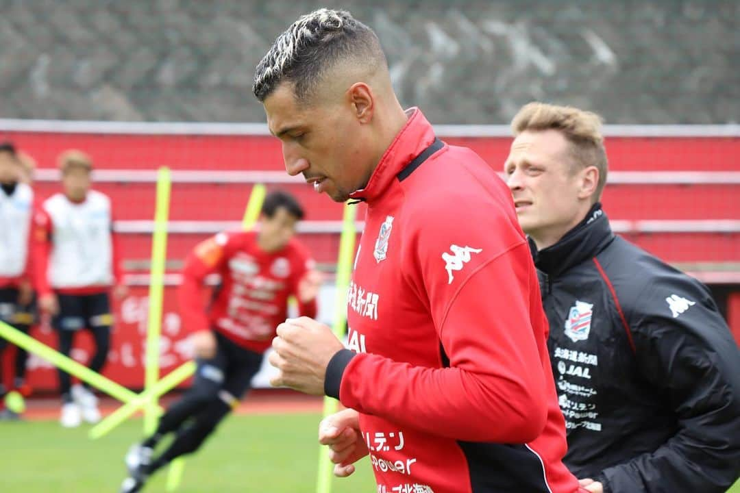 ジェイ・ボスロイドさんのインスタグラム写真 - (ジェイ・ボスロイドInstagram)「Nice to be back in action😁🙏🏽 I Always want to Be the best version of myself and I will be 👌🏽 #consadole#team#together#win#belief#determination#striveforgreatness#blessed#hardwork#dedication#soccer#football#training#japan#jleague#adidas#adidastokyo」5月21日 15時16分 - jaybothroyd