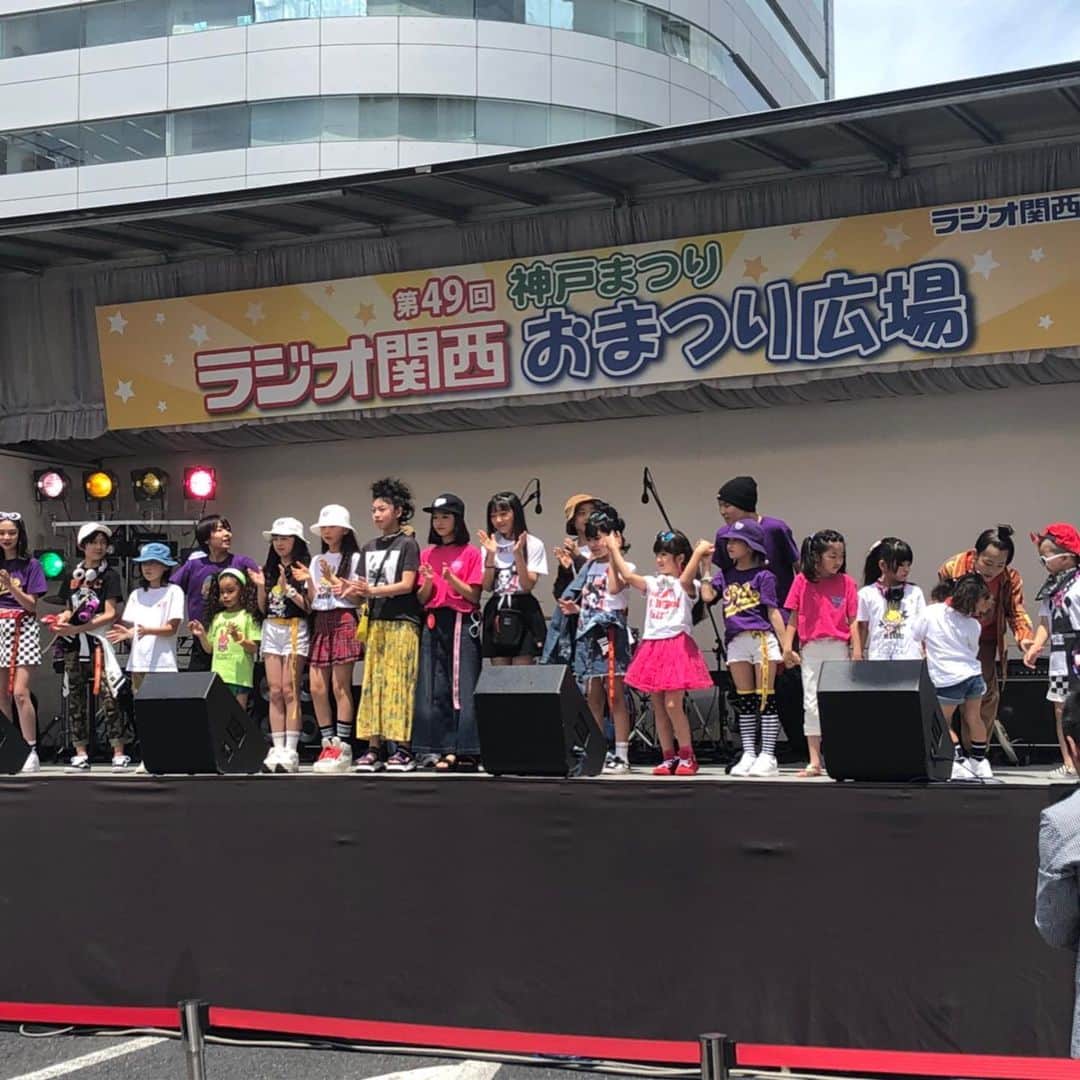 BLOCCLOTHINGさんのインスタグラム写真 - (BLOCCLOTHINGInstagram)「第49回『神戸まつり』お祭り広場にてブロックステージ開催！  参加して頂いた皆さま 誠に有難うございました。 次回8月 神戸にてイベント参加予定ですので、次回イベントも楽しみにお待ちくださいね。 詳細が出次第、告知致します！ 引き続き宜しくお願い致します😊  #bloc #betty #ブロック #ベティ #子供服 #kids #blocbetty #童装 #아동복 #19ss #キッズモデル #キッズファッション #キッズコーデ#キッズスタイル#キッズホト#世界一インスタ映えする撮影会#グラフィックの世界に入る撮影会#世界に一つだけ#オリジナル写真集#不思議な世界#ファンタジー」5月21日 15時37分 - blocclothing_official