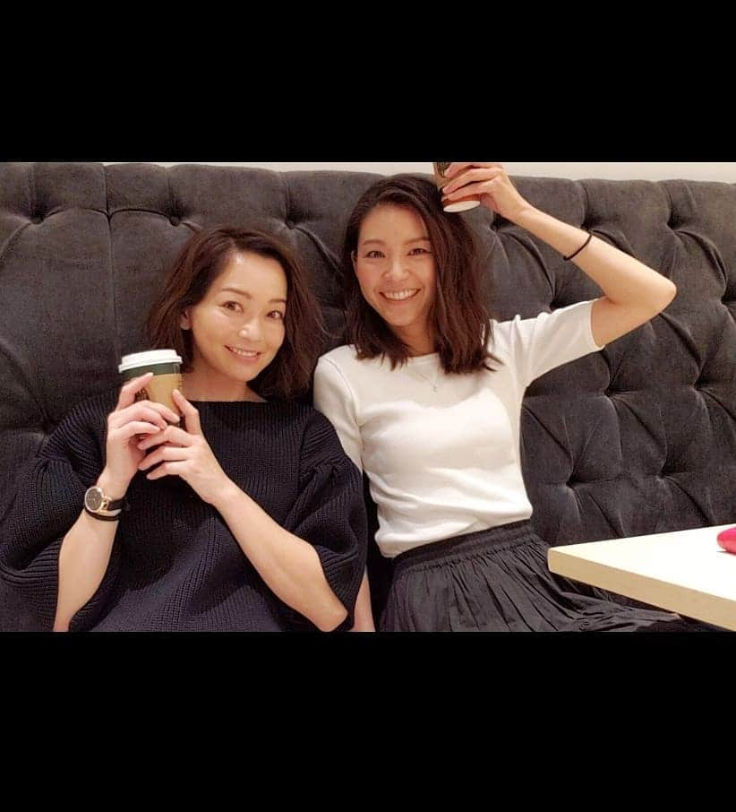 佐藤純さんのインスタグラム写真 - (佐藤純Instagram)「昔からこのタイプのコットンスカートが大好き。  しかも、@stylebar.jp のティアードスカートは腰回りがタイトなので着ぶくれしないのです。  モノトーンコーデの差し色に @havefun.vtg のピンクバッグ。  トップスは、@celford_official  キャップは、和香ちゃんのトリプルコラボキャップ🧢 @wakanozawa @newerajapan @bayflow_inc  スニーカーは、ZARA👟 @zara  撮影後に、ナオちゃんとランチ🍣  ランチ後は、撮影前に行ったタリーズにまた行く(笑)😂 #stylebar  #stylebarstyle  #スタイルバー #fashion  #ootd  #ファッション #私服 #モノトーンコーデ #コットンスカート #ティアードスカート #ロングスカート #バッグ #havefun #celford #セルフォード #zara #スニーカー #キャップ #回転寿司 #ママ#ママモデル#モデル #mama #mamamodel #model」5月21日 16時01分 - junsatoidea