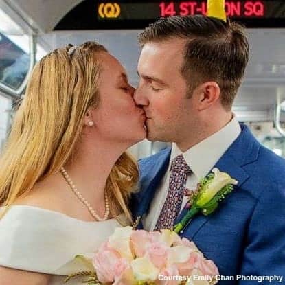 ABC Newsさんのインスタグラム写真 - (ABC NewsInstagram)「For most New Yorkers, the subway is the last place they want to be. But for Robert Musso and Frances Denmark, it holds a special meaning.  The couple, who met in 2016 while serving in the Army, wed on the New York City subway. #newyorkcity #subway #marriage #wedding #military」5月22日 3時05分 - abcnews