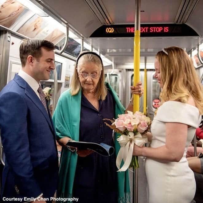 ABC Newsさんのインスタグラム写真 - (ABC NewsInstagram)「For most New Yorkers, the subway is the last place they want to be. But for Robert Musso and Frances Denmark, it holds a special meaning.  The couple, who met in 2016 while serving in the Army, wed on the New York City subway. #newyorkcity #subway #marriage #wedding #military」5月22日 3時05分 - abcnews