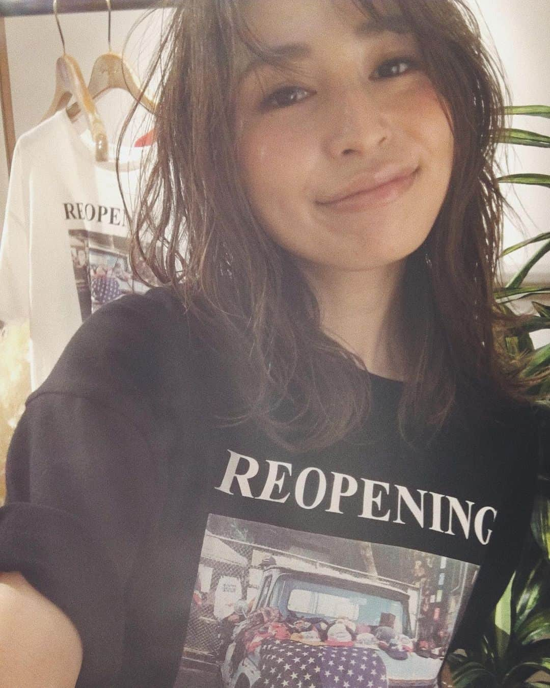 佐藤有里さんのインスタグラム写真 - (佐藤有里Instagram)「. . 🌿coming soon.. #フォトルーズTee . 昨日インスタLiveでも紹介した フォトtee。かわゆし。 . #ungrid」5月22日 2時58分 - yuri_212