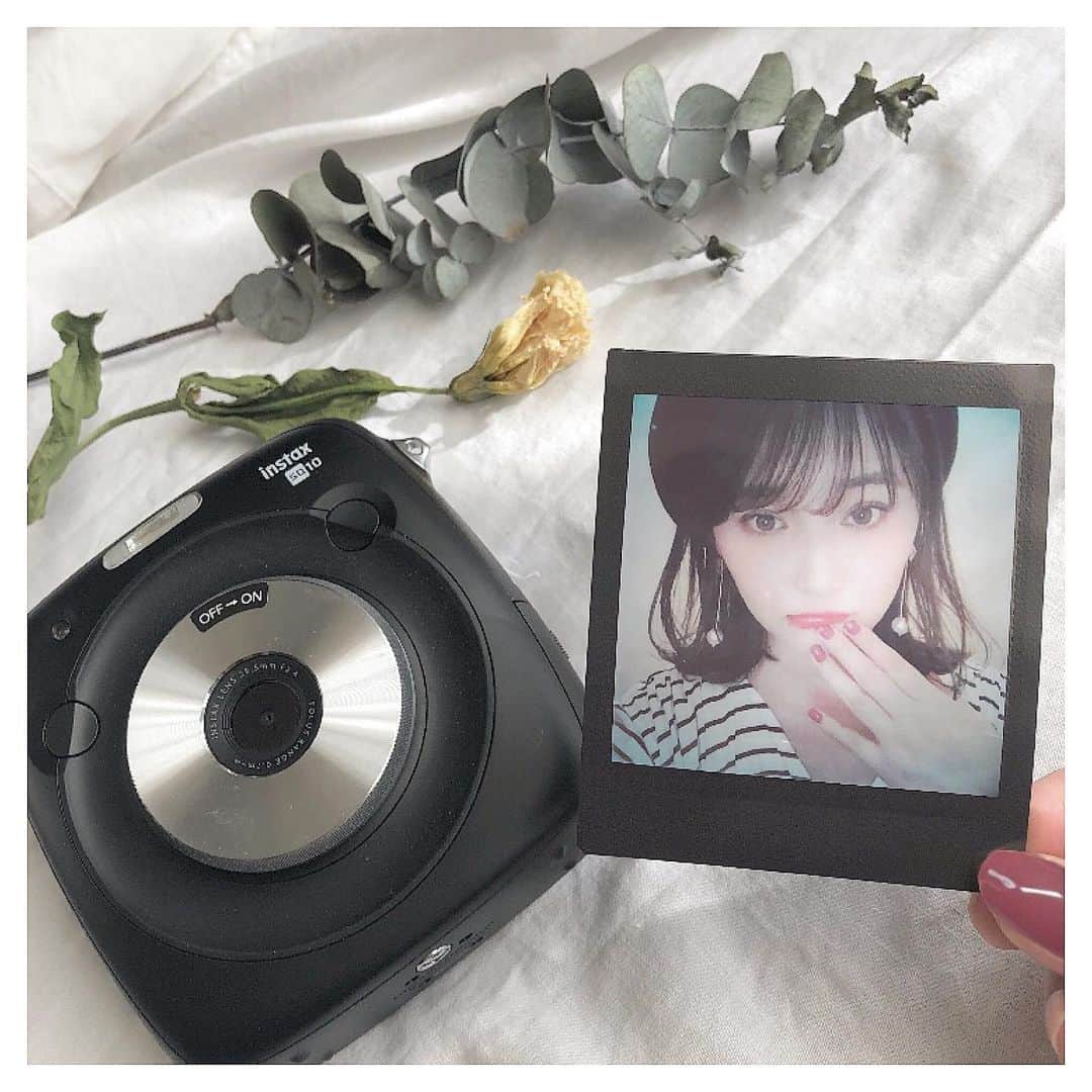 清家麻里奈のインスタグラム：「cooming soon....📷💕 #チェキ #ん ？ #なんでしょう #お楽しみに #instax #instaxsq10」