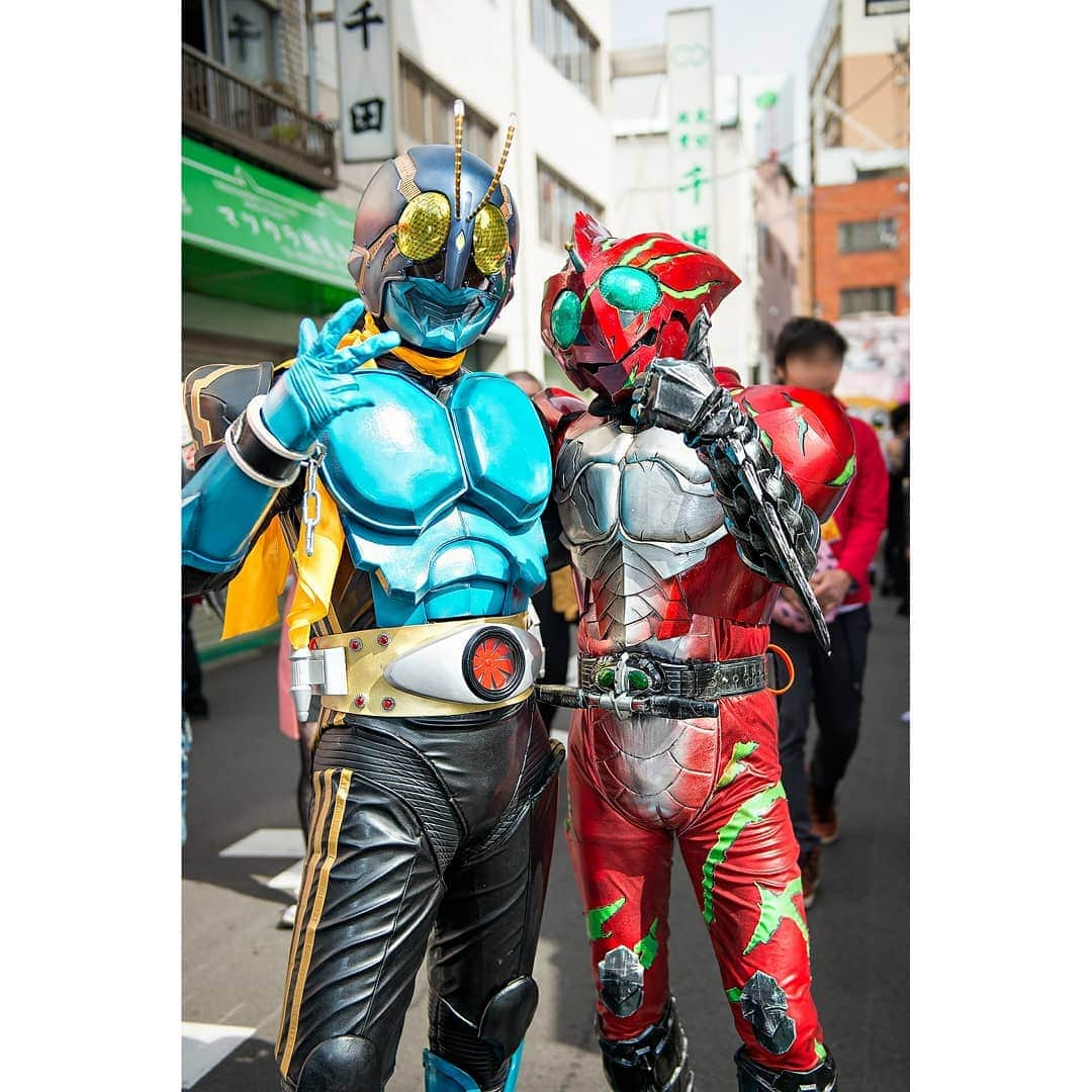 永崎遼のインスタグラム：「. Thank you for your time. Makasih yah sudah menonton. . #仮面ライダー #ストフェス #ストフェス2018 #日本橋ストリートフェスタ #假面騎士 #特撮 #follow #followme #photooftheday #happy #tagsforlikes #selfie #like4like #picoftheday #smile #friends #instadaily #instalike #follow4follow #like #costume #otaku #cosplay #cosplayer #コスプレ #tokusatsu #kamenrider #maskedrider #toku」