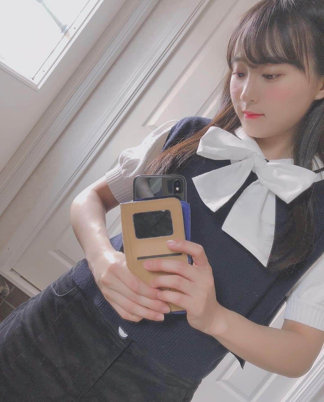 坂口渚沙さんのインスタグラム写真 - (坂口渚沙Instagram)「大好きな襟付きシャツに🎀. . #洋服. #リボン. #パパの長靴.」5月21日 19時13分 - nagisa_sakaguchi