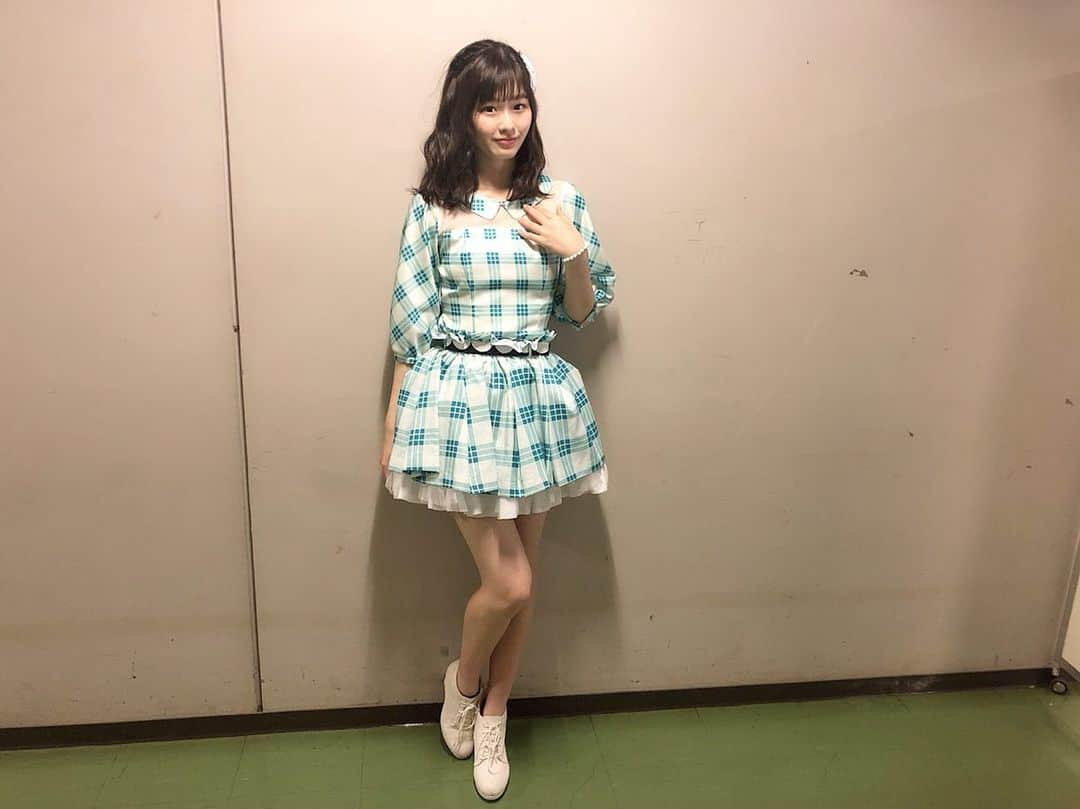 浅井七海さんのインスタグラム写真 - (浅井七海Instagram)「*.﻿ ﻿ この衣装 すごく﻿ AKB48っていう印象があるんだけど﻿ なんでだろうか~~~！😳﻿ ﻿ 緑ベースの衣装っていうのも﻿ 珍しい気がするー！！﻿ ﻿ ･﻿ ﻿ #AKB48 #衣装 #緑」5月21日 19時48分 - naamin48_