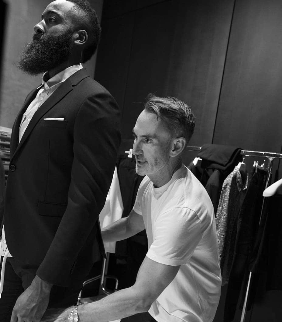 ニールバレットさんのインスタグラム写真 - (ニールバレットInstagram)「FITTING NBA MEGASTARS / In the Design Studio with @jharden13 & @pjtucker / #NeilBarrett #NBFriends #DressedInNeilBarrett #NeilBarrettHQ #Tailoring #NBA #JamesHarden #PjTucker #Menswear」5月21日 19時49分 - neilbarrett