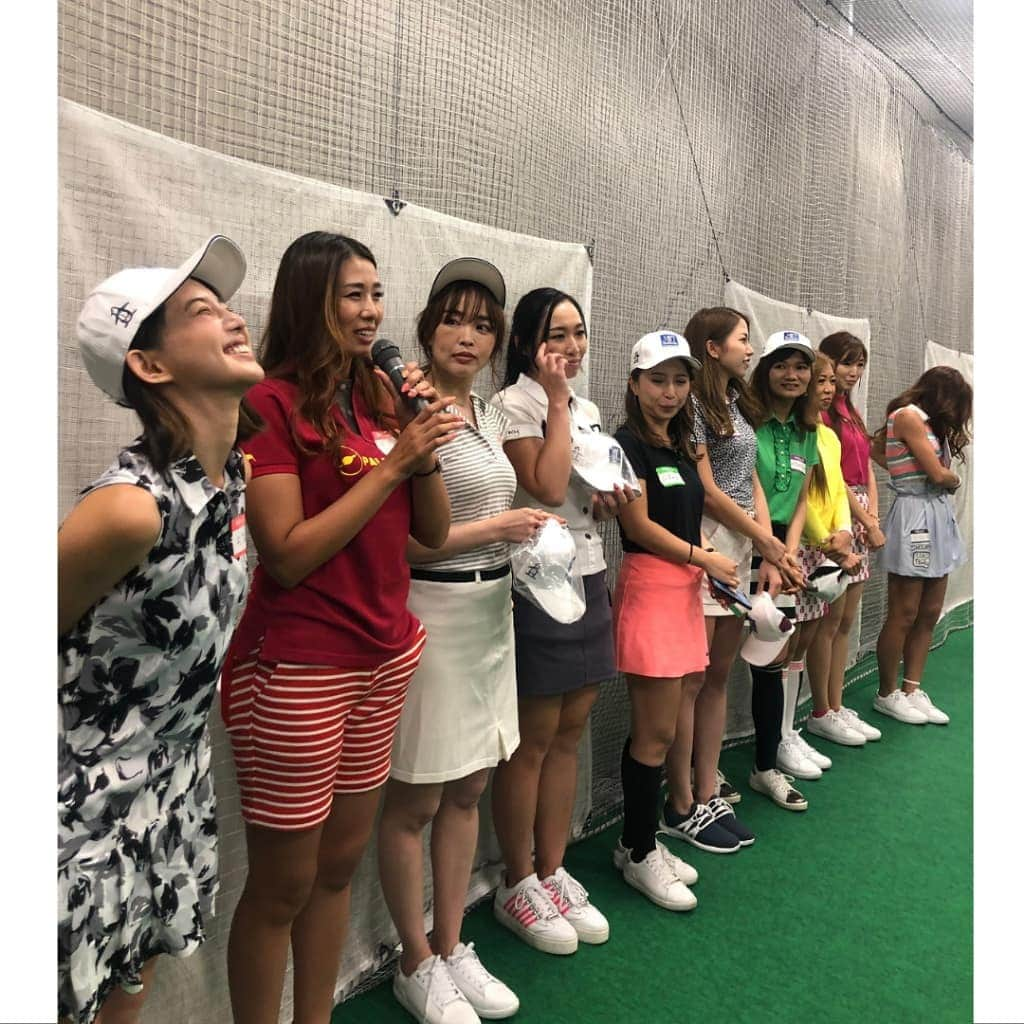 保坂玲奈さんのインスタグラム写真 - (保坂玲奈Instagram)「⛳ . @japangolftour 大会SNSアンバサダー ファンミーティングでした✨ . 人前に立つイベント系慣れてなくて 最初は緊張したけど 色んな方と交流出来て とっても楽しくイベントを終えることが 出来ました🥰 . @sabu_golf と同じチームで団結して 大会やアンバサダーにまつわる クイズ大会、 ドラコン対決、パター対決をしたよ🤺 . アンバサダーの @luckygirl_shino の ドライバーは流石でかっこよかった🥺💛 . パターはアジア初の最先端で ラインや振り幅がみえるの！ 今度ここで練習する！！ . スワイプ6枚目楽しくて顎しゃくれた☹️ . たくさんの方が話しかけてくれて 写真撮ってくれて嬉しかった🎵 . 6/6〜9の大会も みんな話しかけてね🥺 6.7はまだ未定だけど8.9は行きます🥰 . . . #日本ゴルフツアー選手権森ビルカップshishidohills  #日本ゴルフツアー選手権森ビルカップ #日本ゴルフツアー選手権 #森ビルカップ　#宍戸ヒルズカントリークラブ #日本ゴルフツアー選手権SNSアンバサダー #JGTO #hillsgolf #hillsgolfAcademy #虎ノ門ヒルズ #ヒルズゴルフアカデミー #ヒルズゴルフアカデミー虎ノ門」5月21日 19時55分 - __renao_0707