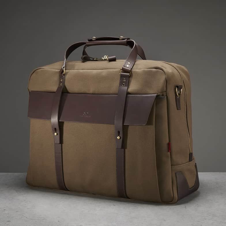 ジョンチャップマンのインスタグラム：「The Helmsdale #holdall great #fathersday #giftideas now available with 10% #promotion #handcrafted #madeinengland #bags #bag #luggage #canvas #menswear #menstyle #mensstyle #mensfashion #travel」