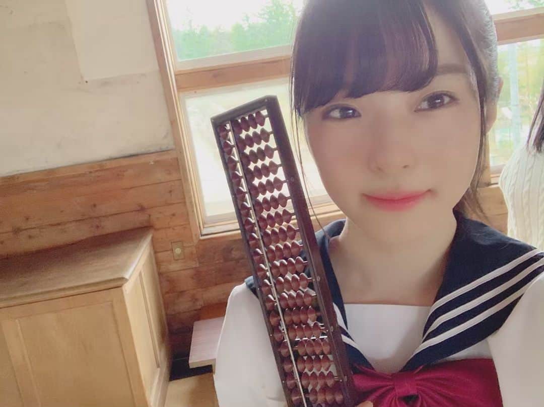 大塚七海さんのインスタグラム写真 - (大塚七海Instagram)「ㅤㅤㅤㅤㅤㅤㅤㅤㅤㅤㅤㅤㅤ いないいな〜い、ばあ☺︎ ㅤㅤㅤㅤㅤㅤㅤㅤㅤㅤㅤㅤㅤ #そろばん #隠れてない #セーラー服」5月21日 20時52分 - otsuka773_ngt48