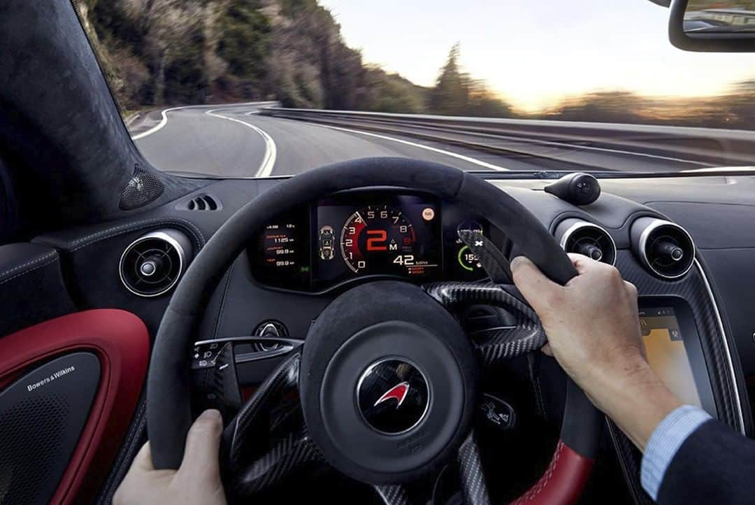 McLaren Automotiveさんのインスタグラム写真 - (McLaren AutomotiveInstagram)「The fabulous twists and turns, carved out of the rock 1200 metres above the Catalan countryside could have been built specifically for the #McLaren570S. #McLarenAdventures」5月21日 20時57分 - mclarenauto