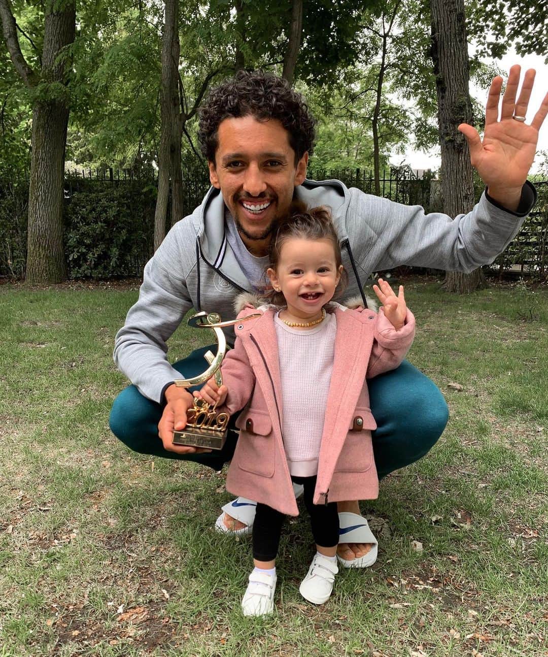 マルコス・アオアス・コレアのインスタグラム：「@dudacabrino dans l’équipe type de @ligue1conforama 🏆 #EquipeType #LaMeilleureJoueuse」