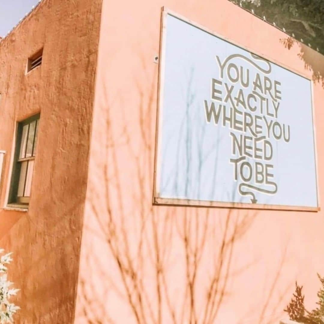 VELVETCAVIARさんのインスタグラム写真 - (VELVETCAVIARInstagram)「this is the sign you're looking for. ✨⠀⠀⠀⠀⠀⠀⠀⠀⠀ @ someone who needs to hear this today. 👇」5月21日 22時02分 - velvetcaviar